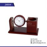 Desk Clock Kayu